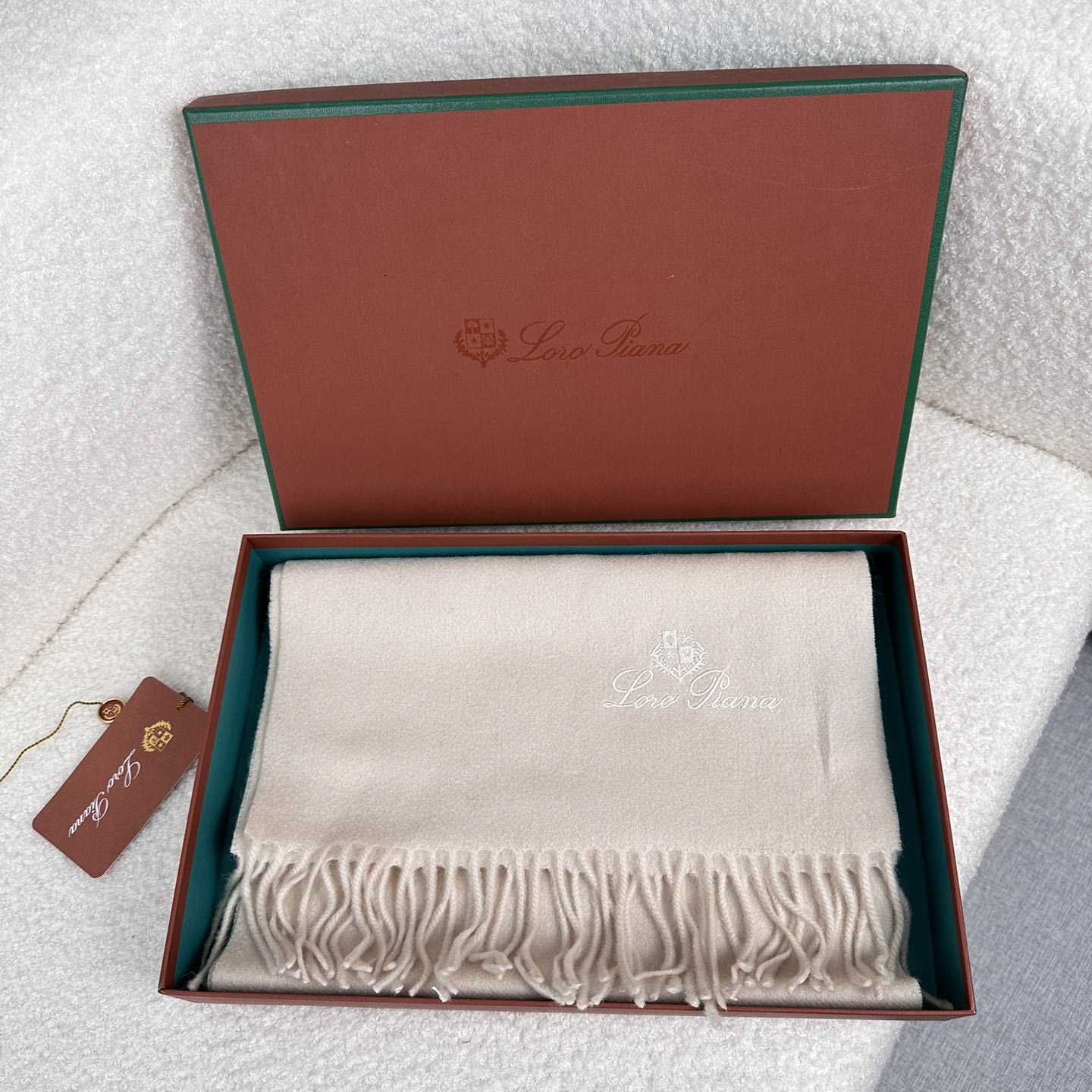 Loro Piana Grande Unita Scarf - DopestKickz