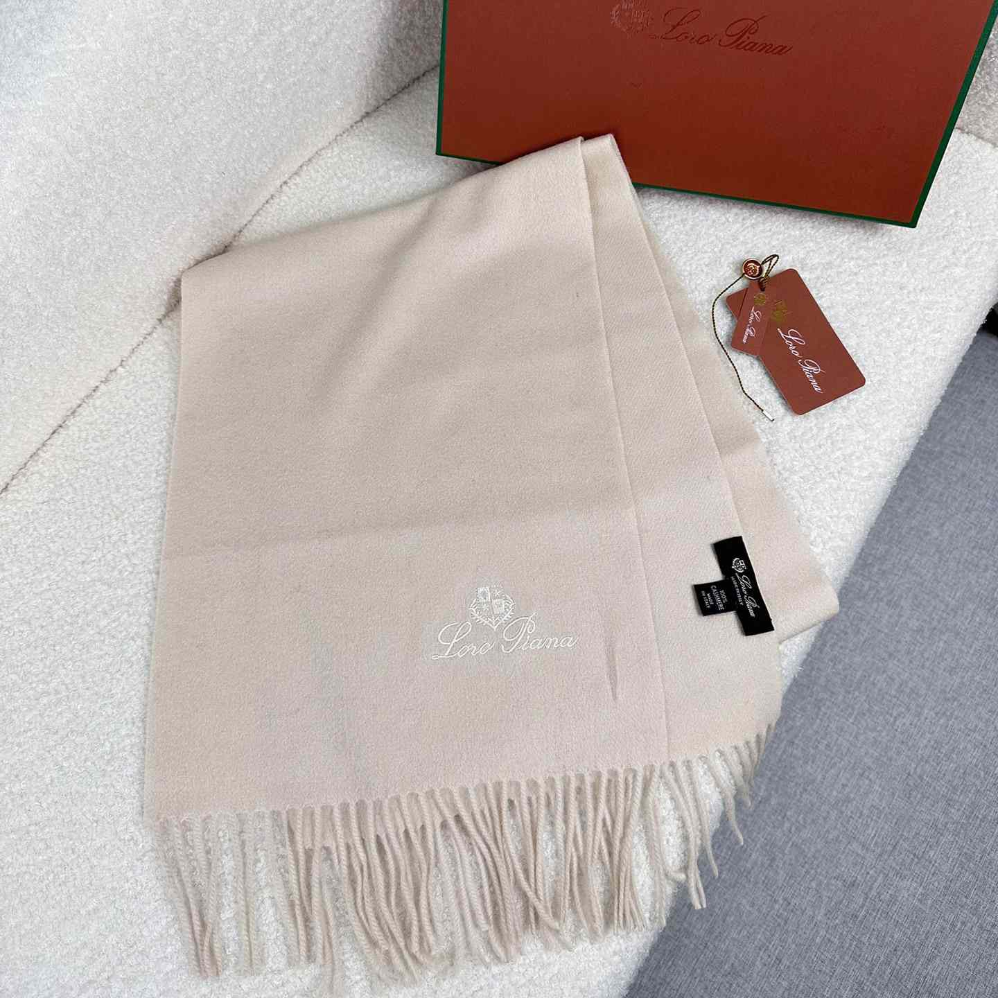 Loro Piana Grande Unita Scarf - DopestKickz