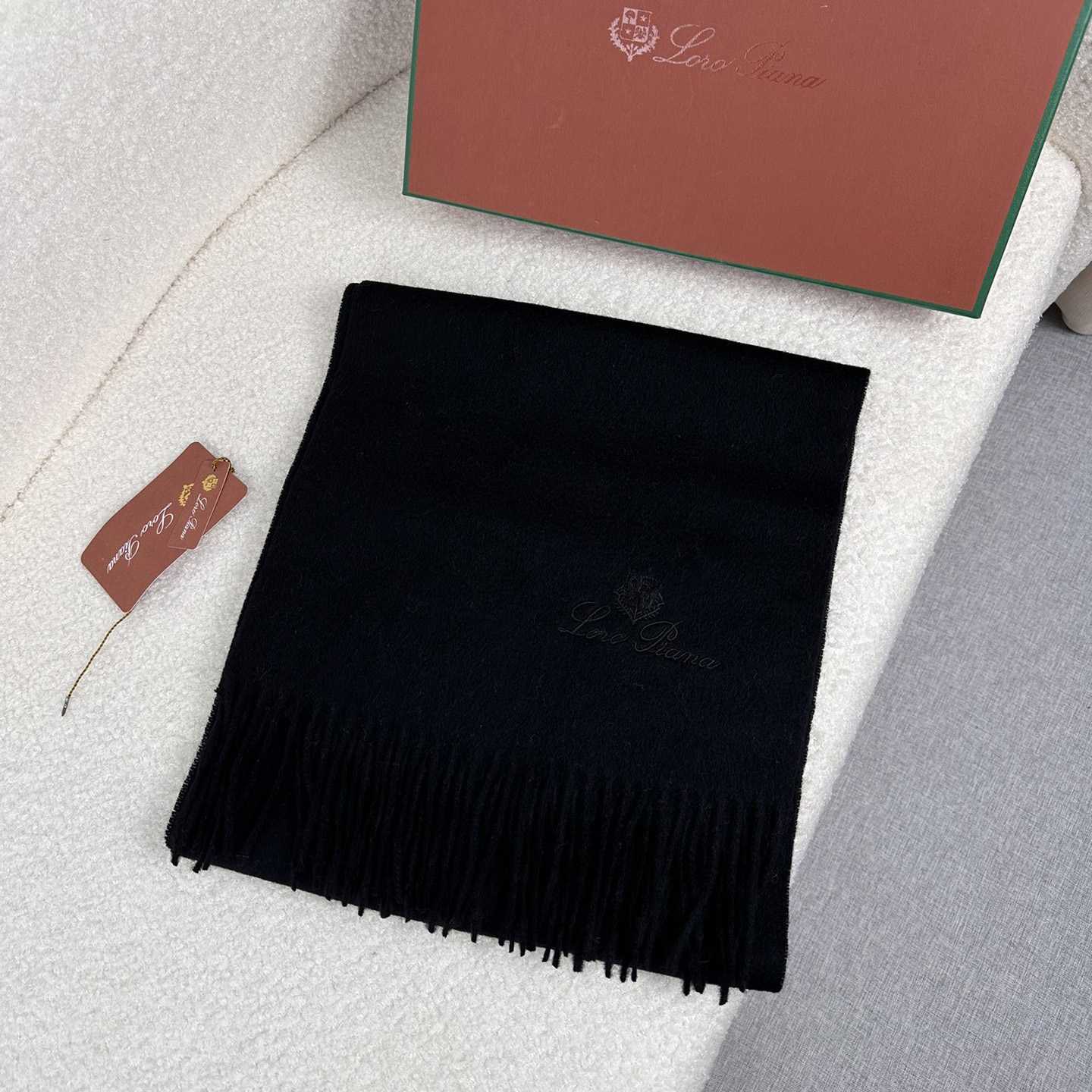Loro Piana Grande Unita Scarf - DopestKickz