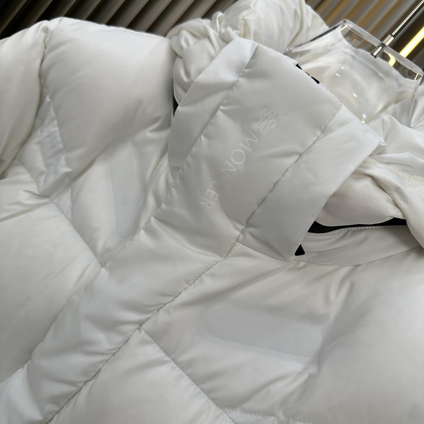 Moncler Jarama Hooded Puffer Jacket - DopestKickz