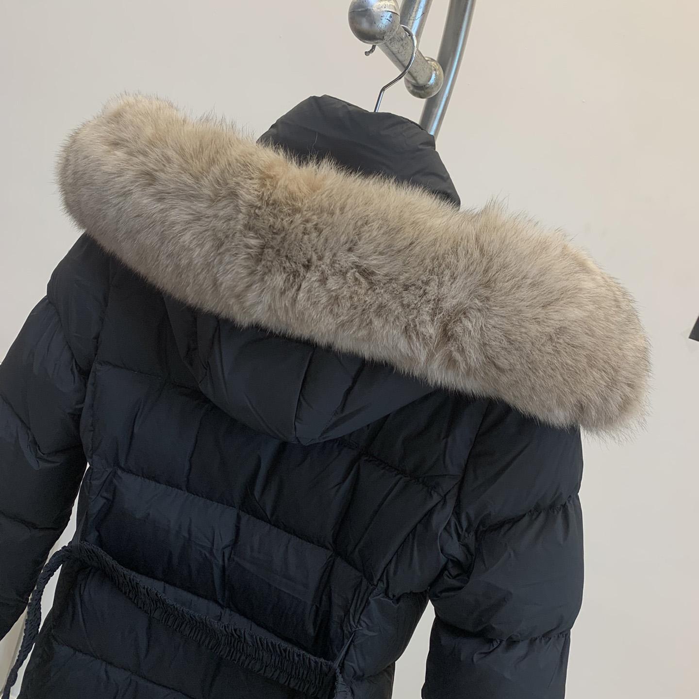 Moncler Leersie Long Down Jacket - DopestKickz