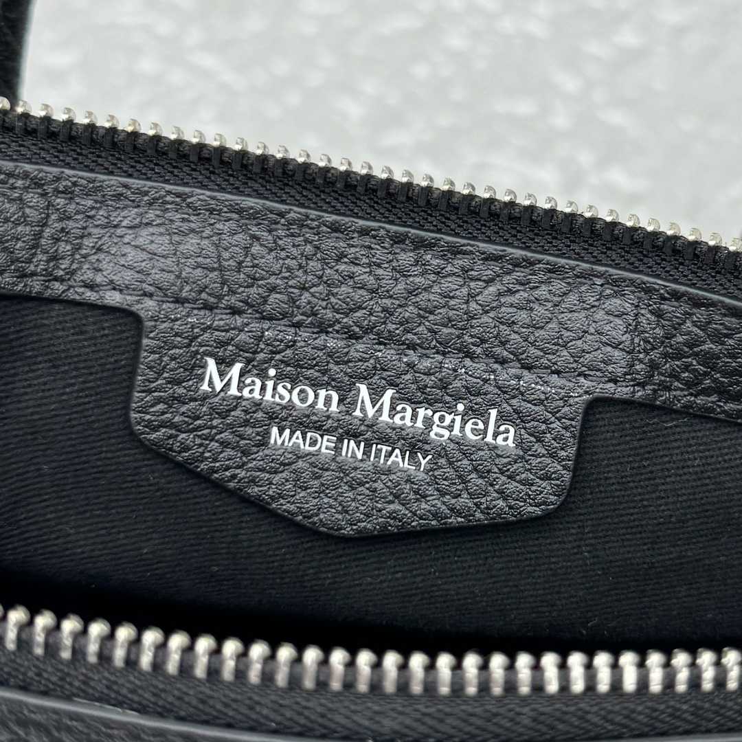 Maison Margiela Micro 5AC Classique Top-handle Bag （26x24x13cm） - DopestKickz