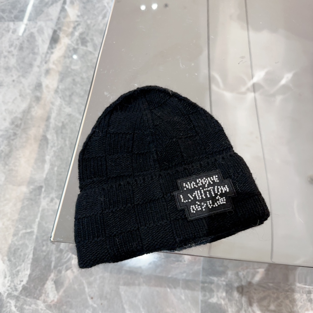 Louis Vuitton Pearls Beanie - DopestKickz