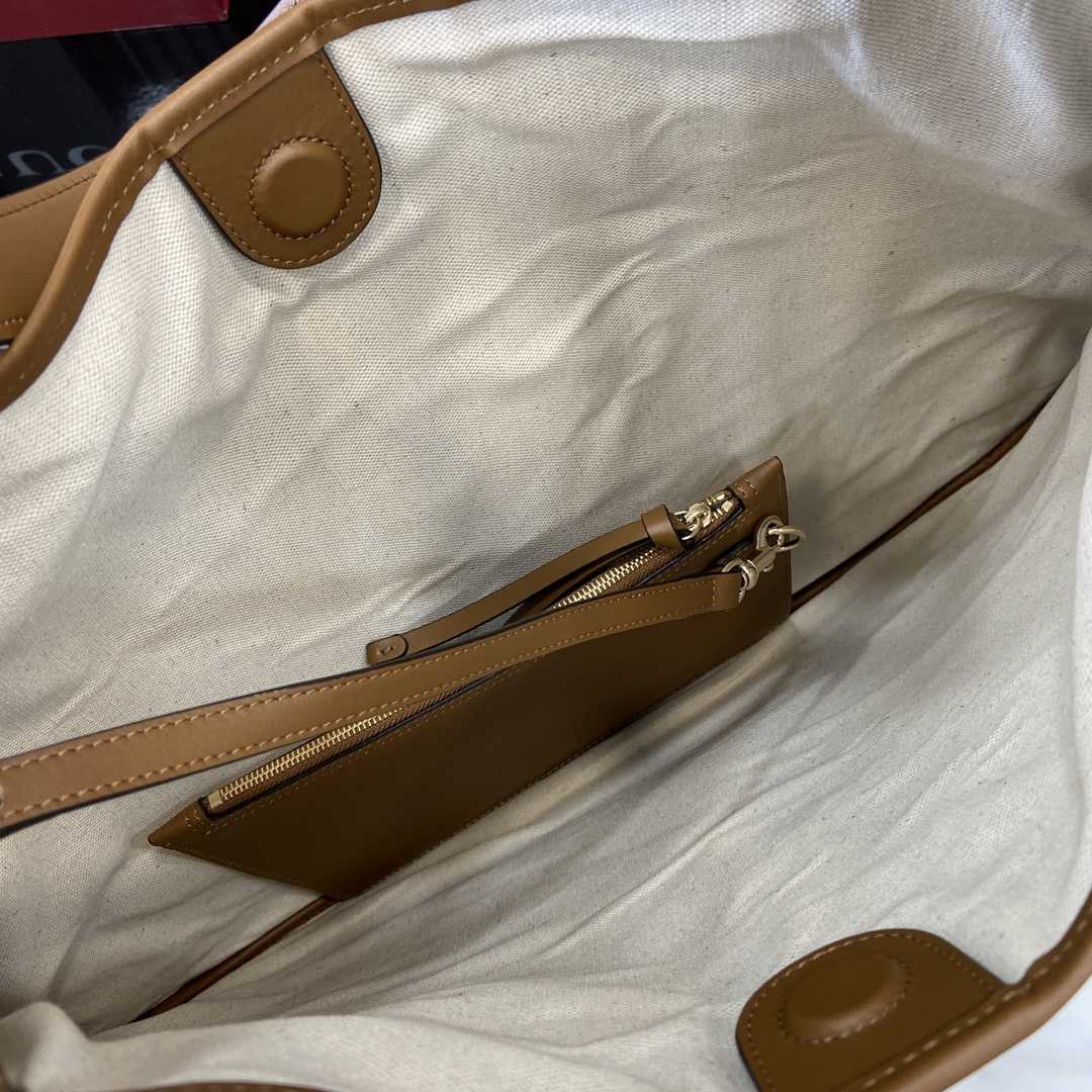 Gucci B Medium Shoulder Bag - DopestKickz