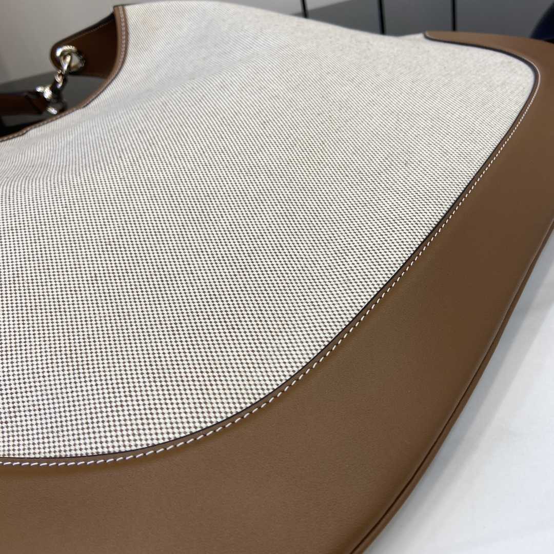 Gucci B Medium Shoulder Bag - DopestKickz