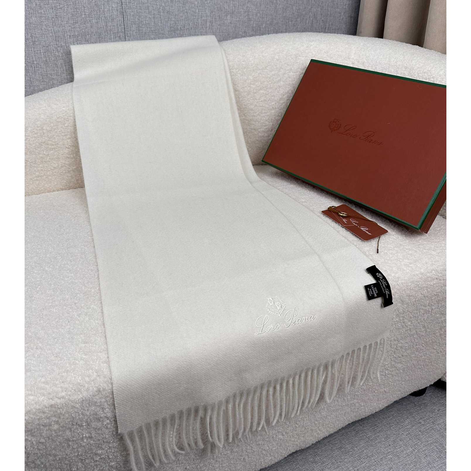 Loro Piana Grande Unita Scarf - DopestKickz