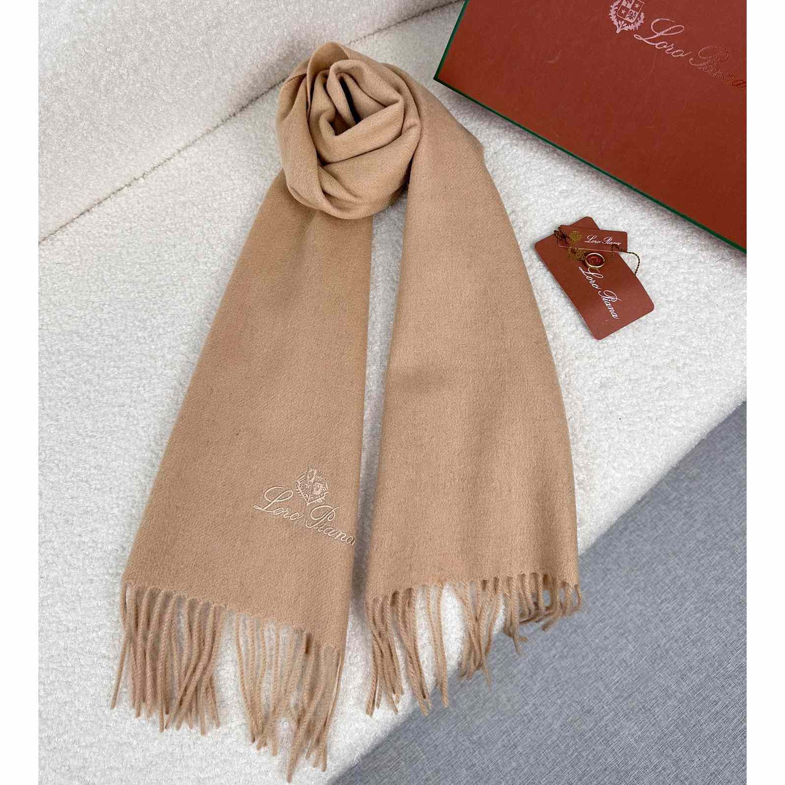 Loro Piana Grande Unita Scarf - DopestKickz