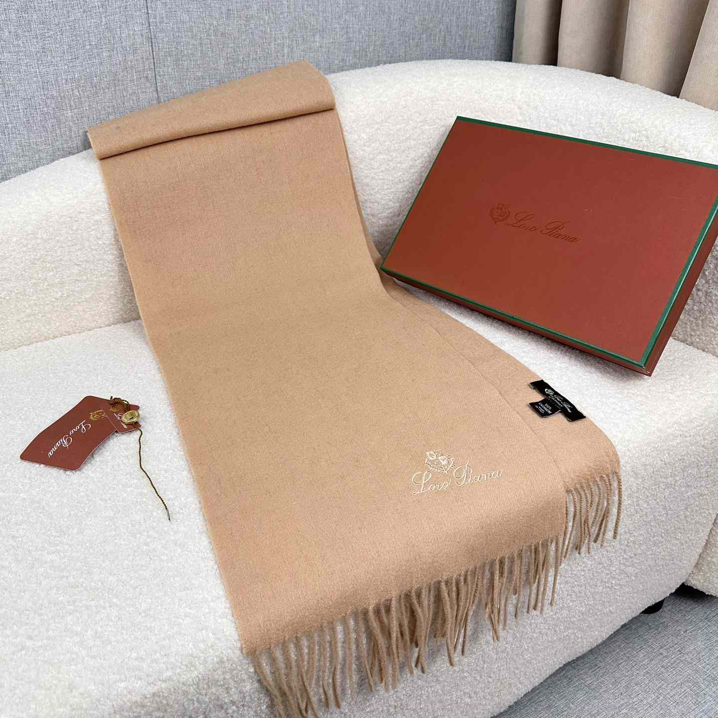 Loro Piana Grande Unita Scarf - DopestKickz