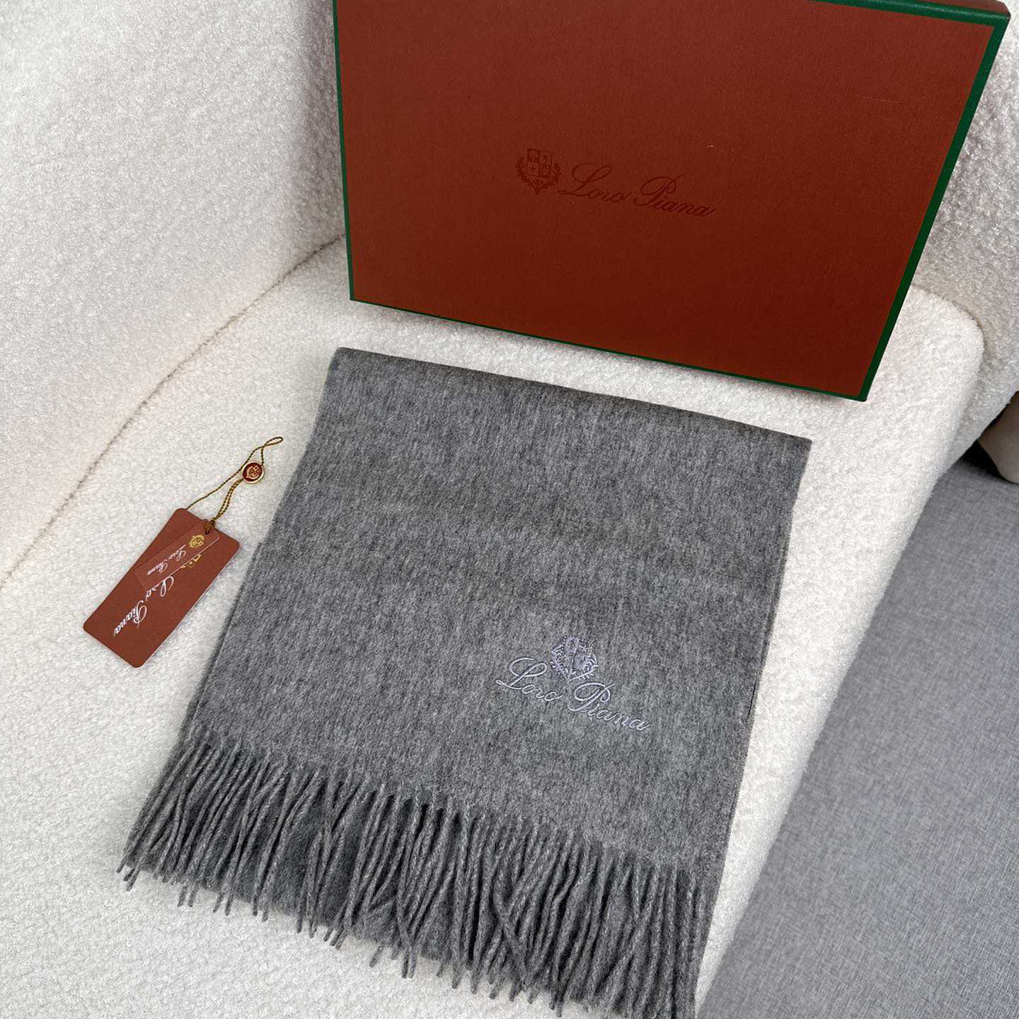Loro Piana Grande Unita Scarf - DopestKickz
