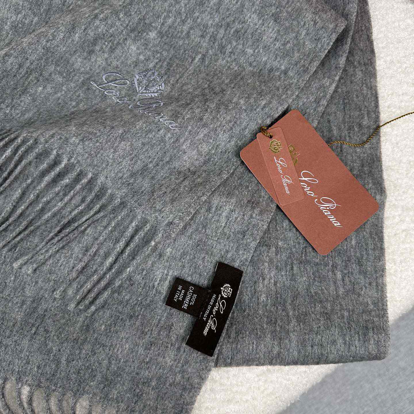 Loro Piana Grande Unita Scarf - DopestKickz