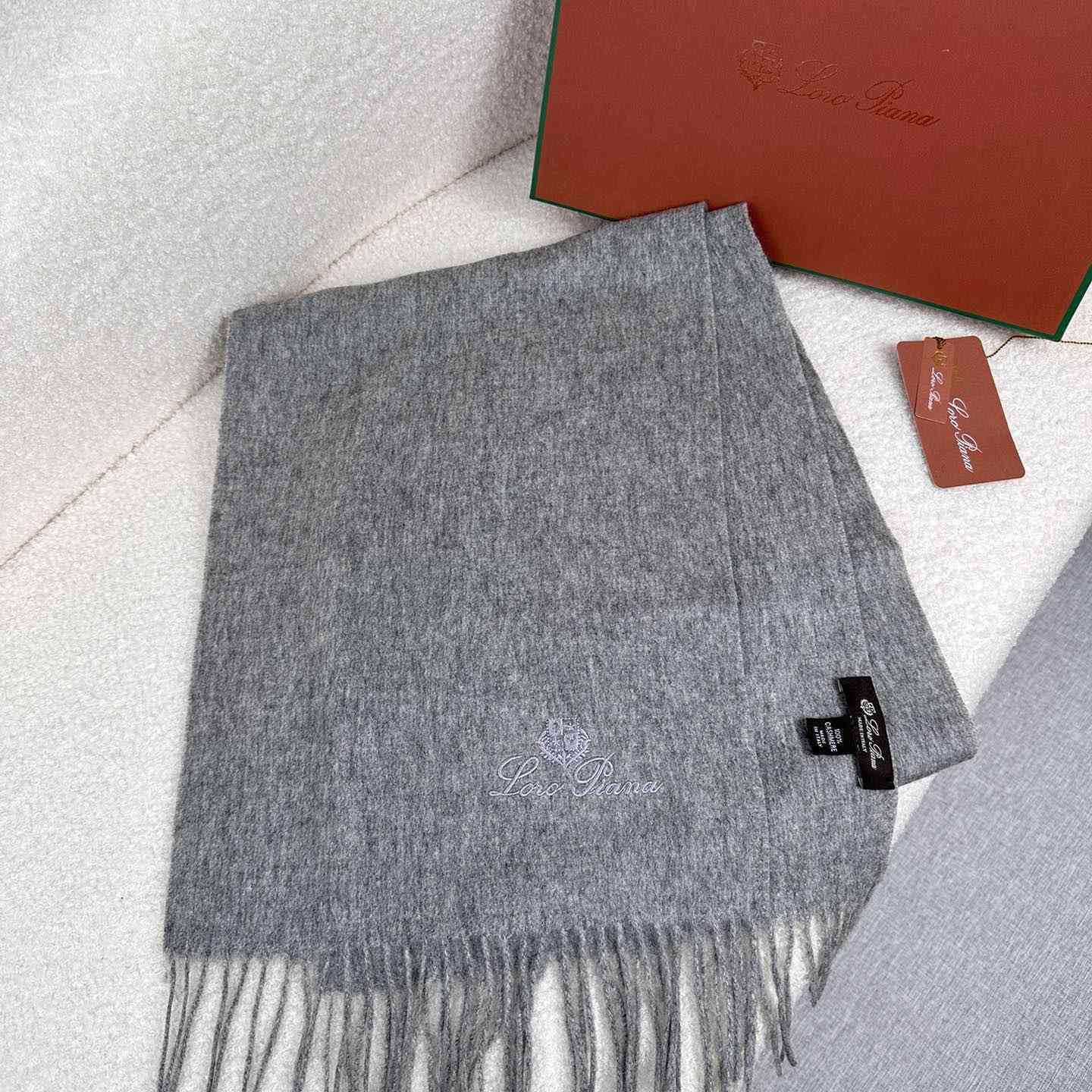 Loro Piana Grande Unita Scarf - DopestKickz