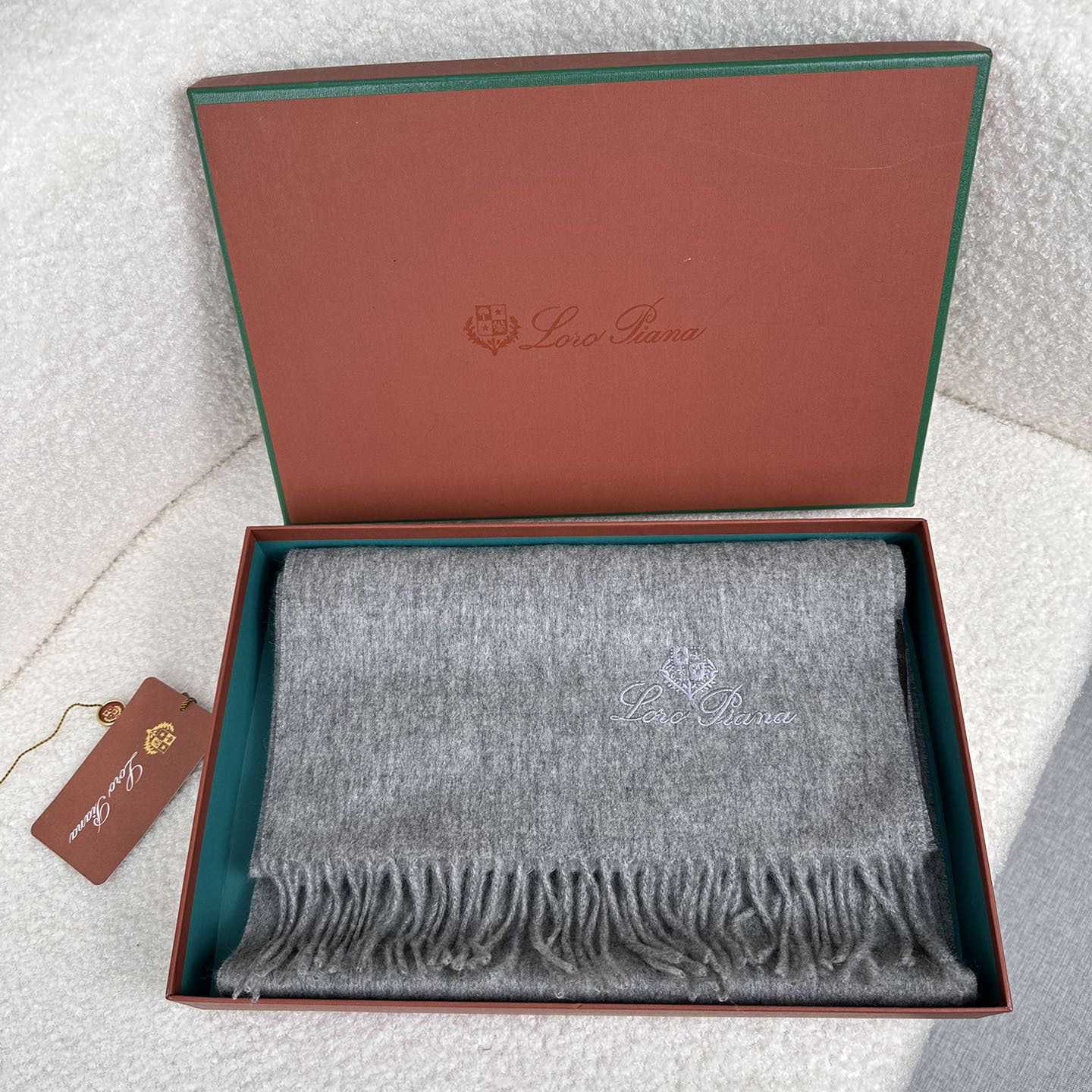 Loro Piana Grande Unita Scarf - DopestKickz