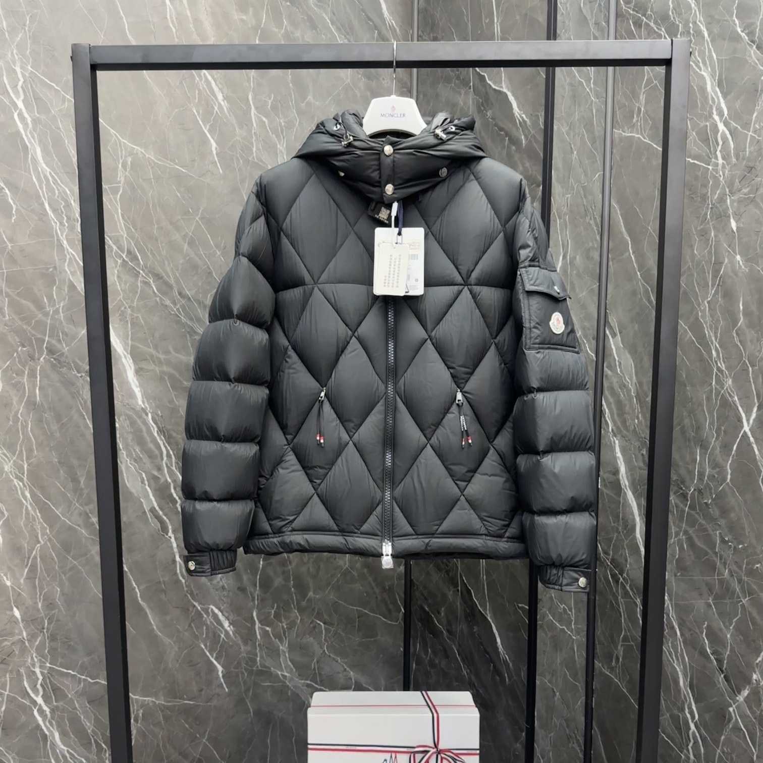 Moncler Averole Short Down Jacket - DopestKickz