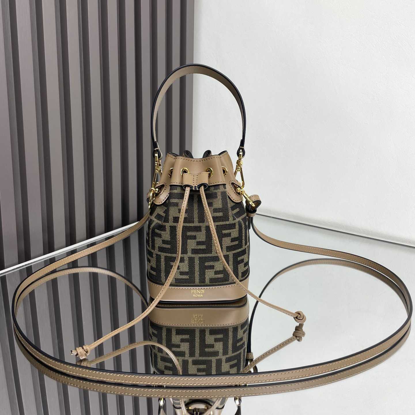 Fendi Small Mon Tresor Bucket  (18-12-10cm) - DopestKickz
