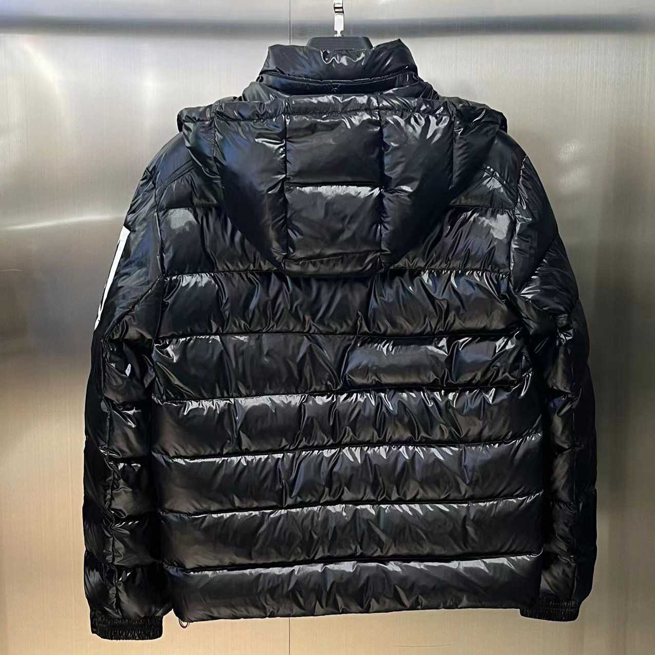 Moncler Saulx Short Down Jacket - DopestKickz