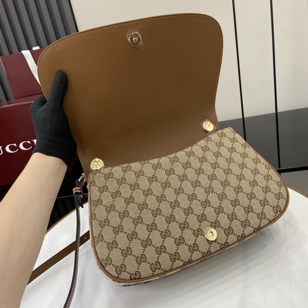 Gucci Blondie Medium Top Handle Bag - DopestKickz