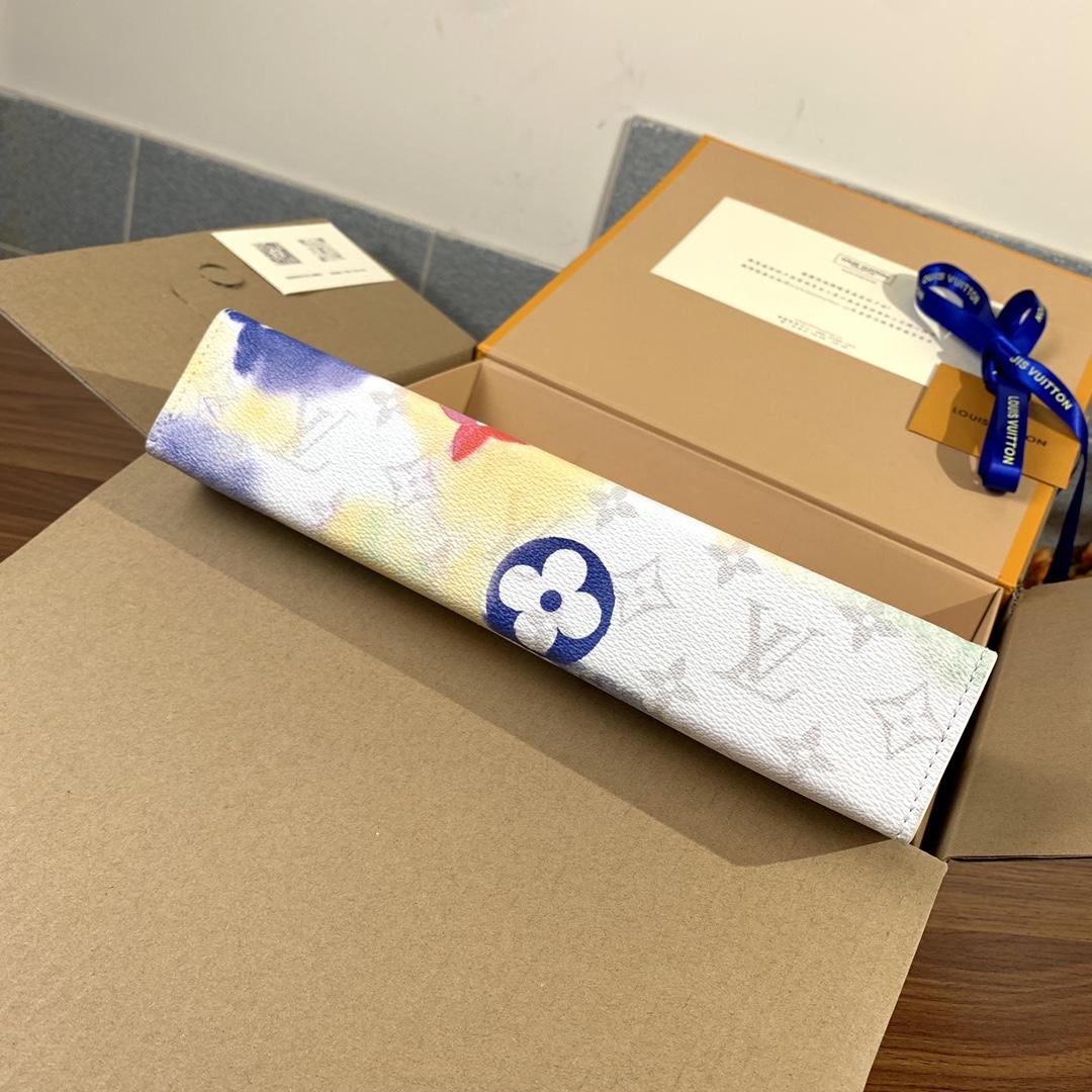 Louis Vuitton Pochette Voyage Monogram Watercolor  26x20x5cm - DopestKickz