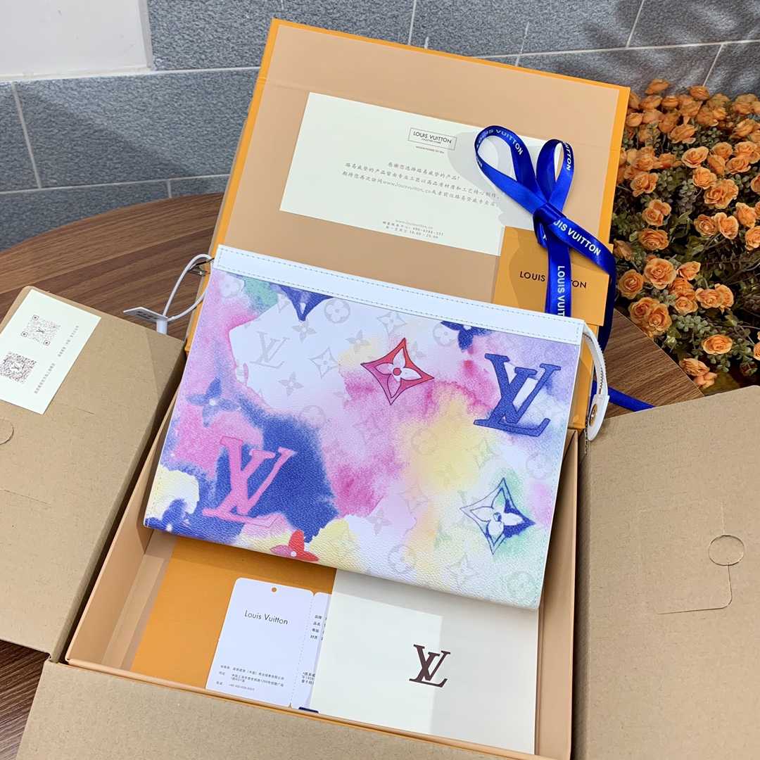 Louis Vuitton Pochette Voyage Monogram Watercolor  26x20x5cm - DopestKickz
