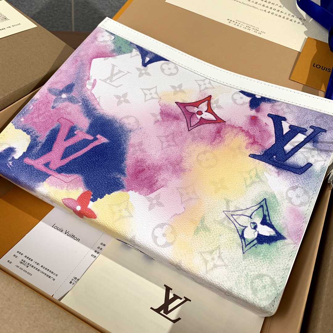 Louis Vuitton Pochette Voyage Monogram Watercolor  26x20x5cm - DopestKickz