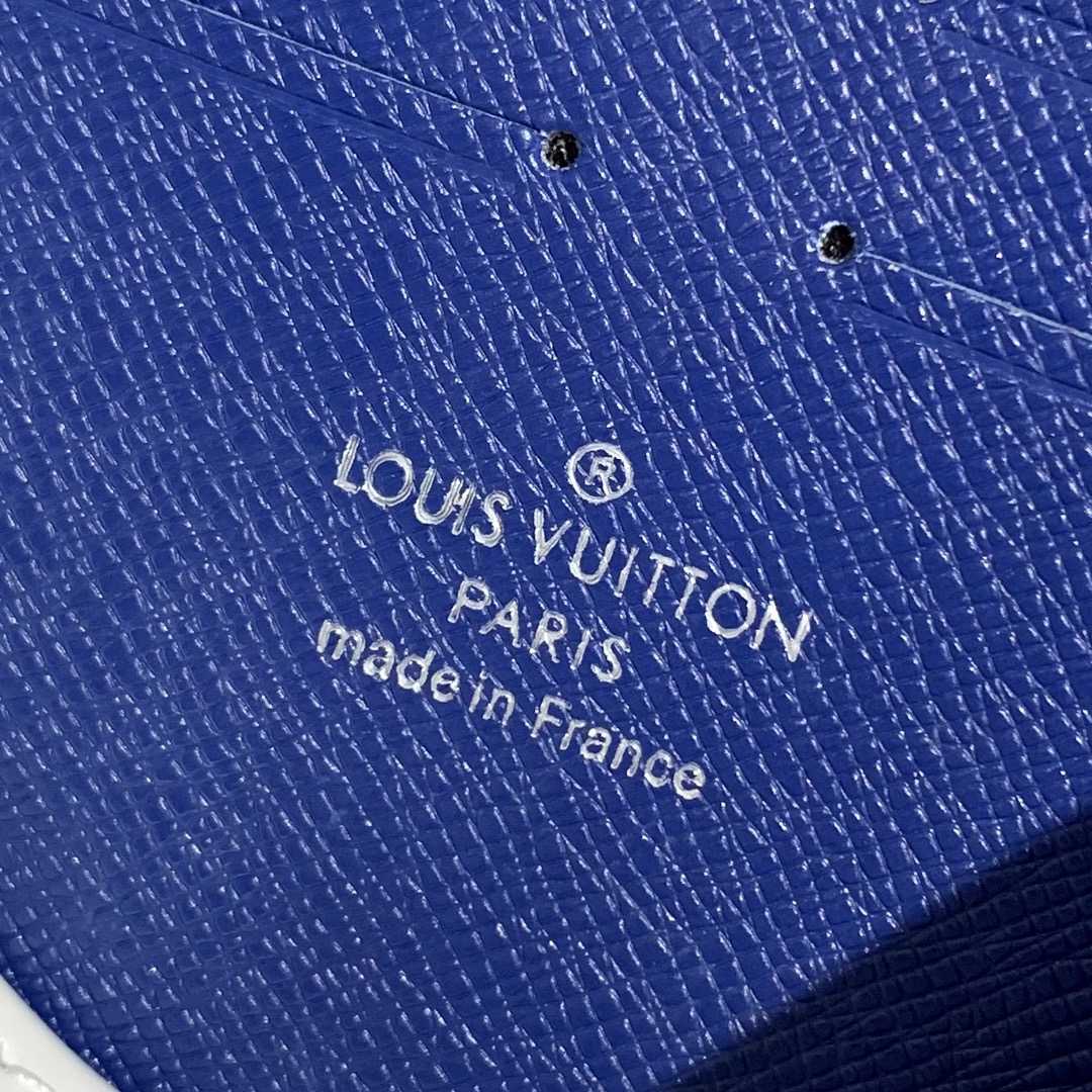 Louis Vuitton Pochette Voyage Monogram Watercolor  26x20x5cm - DopestKickz