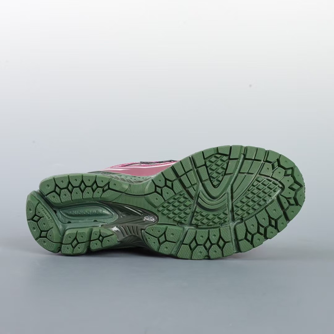 New Balance NB Sneakers      M1906RDB - DopestKickz