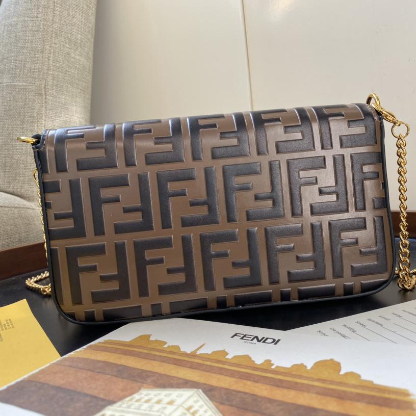 Fendi Envelope Clutch on Chain Zucca Embossed Leather （ 21-12-3.5cm ） - DopestKickz