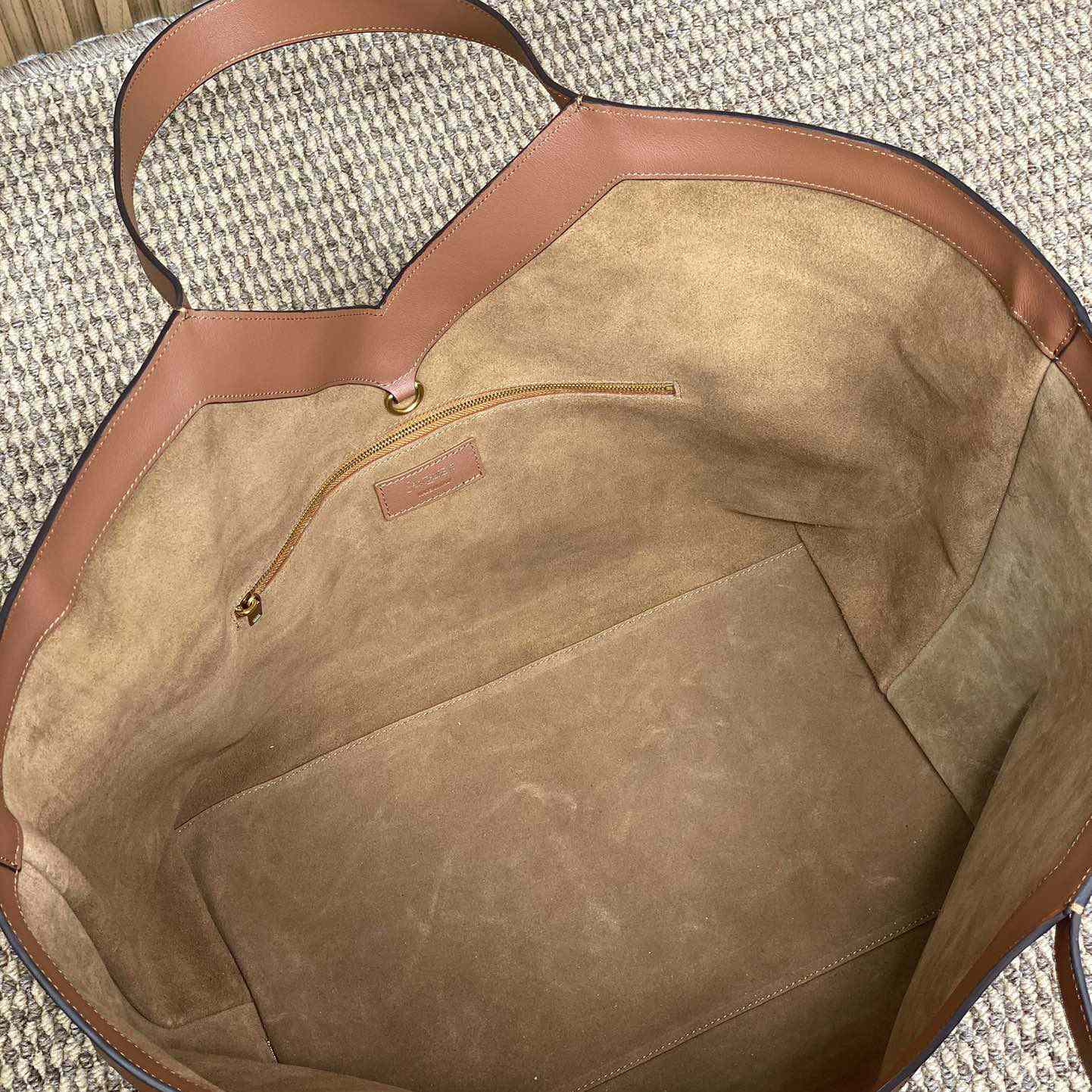 Saint Laurent Y Tote In Leather - DopestKickz