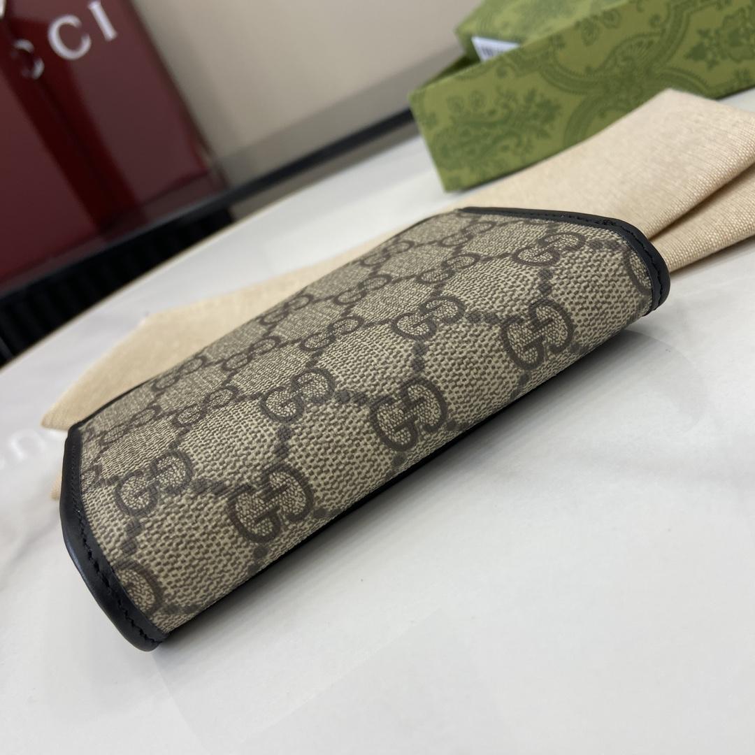 Gucci GG Emblem Zip Card Case - DopestKickz