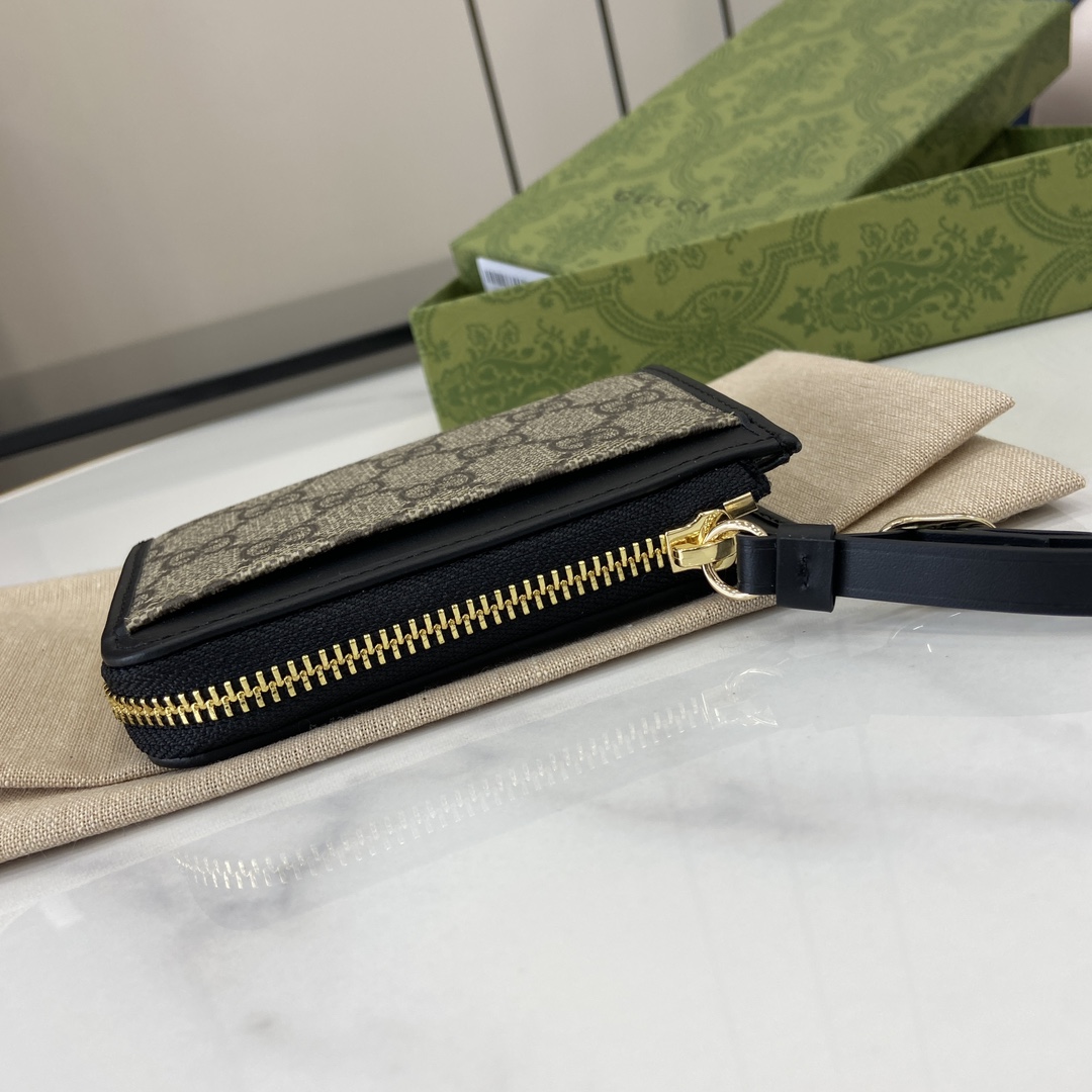 Gucci GG Emblem Zip Card Case - DopestKickz