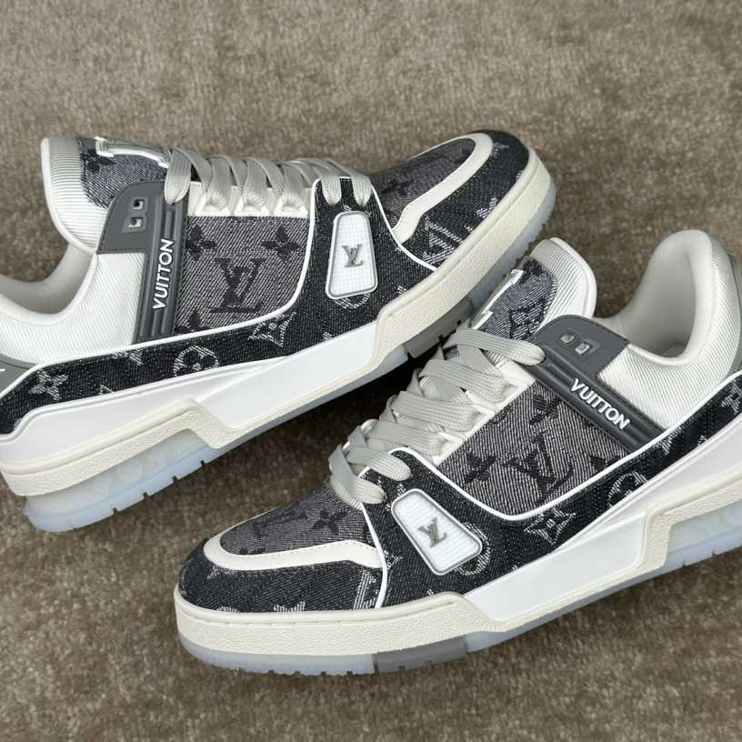 Louis Vuitton LV Trainer Sneaker  1ADHIG - DopestKickz