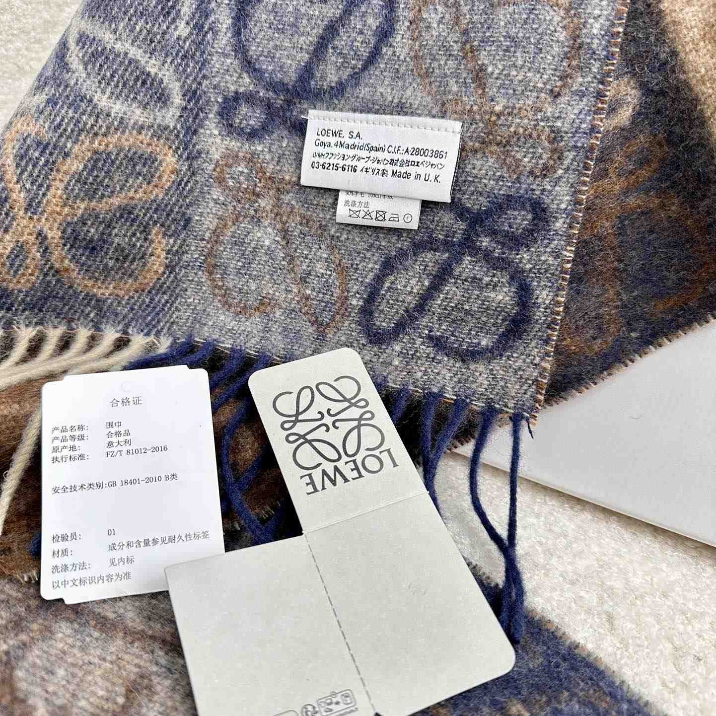 Loewe Scarf In Wool And Cashmere - DopestKickz