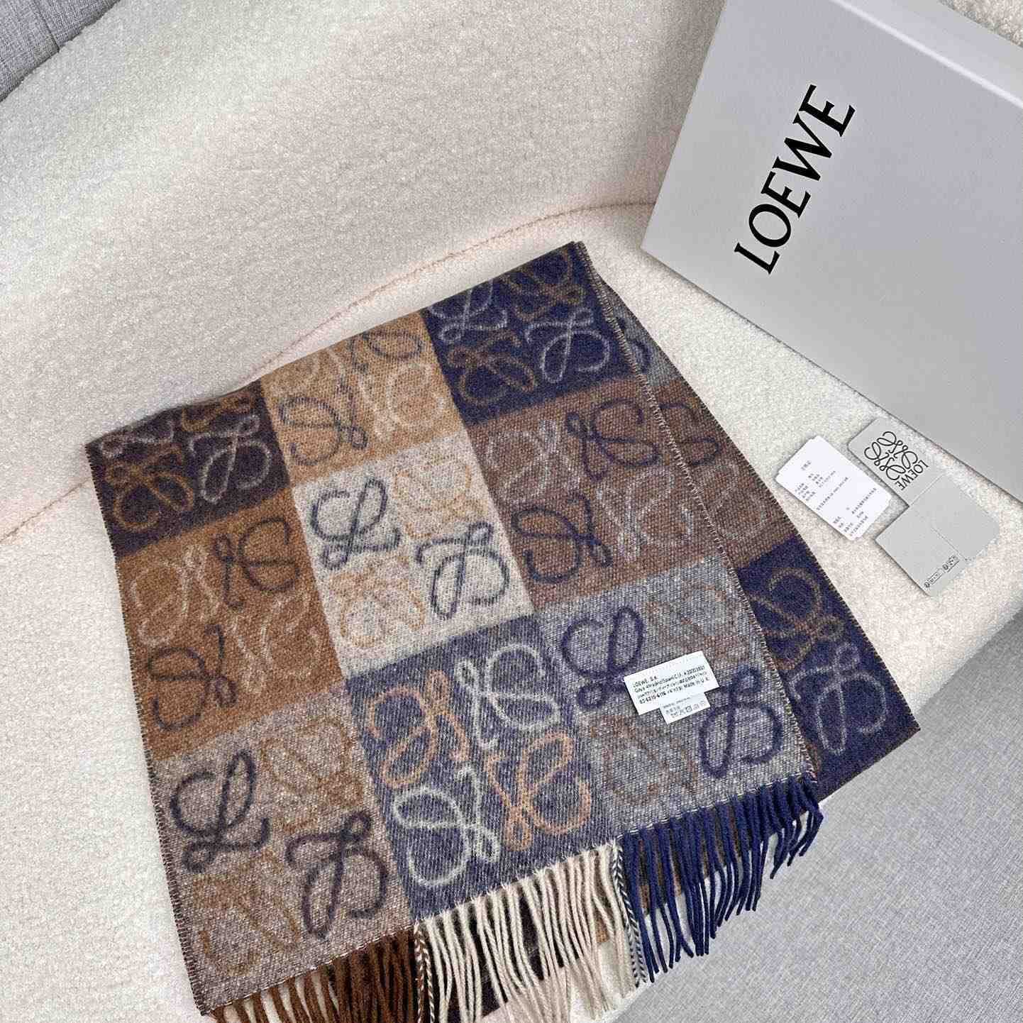 Loewe Scarf In Wool And Cashmere - DopestKickz