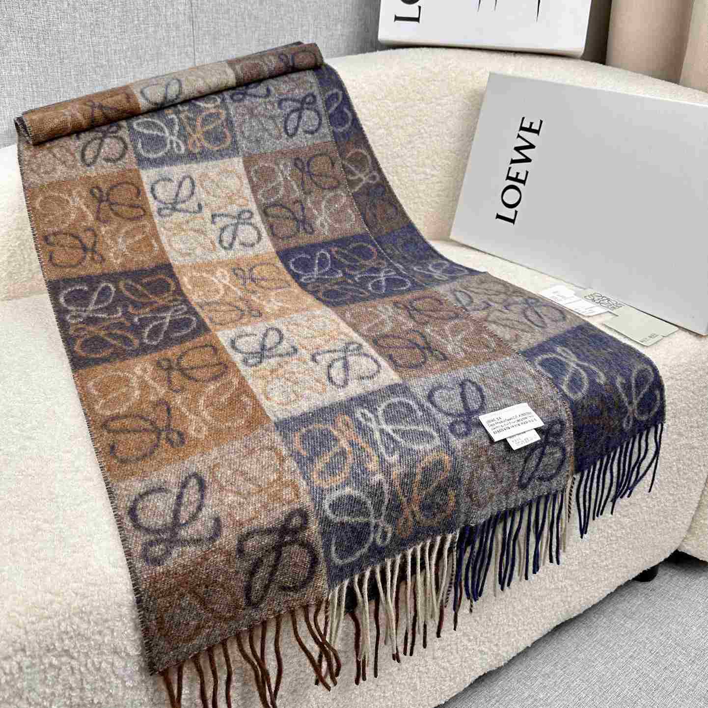 Loewe Scarf In Wool And Cashmere - DopestKickz