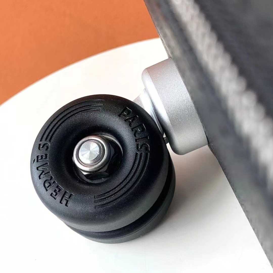 Hermès Rolling Mobility Suitcase Cabine Cargo 55 - DopestKickz