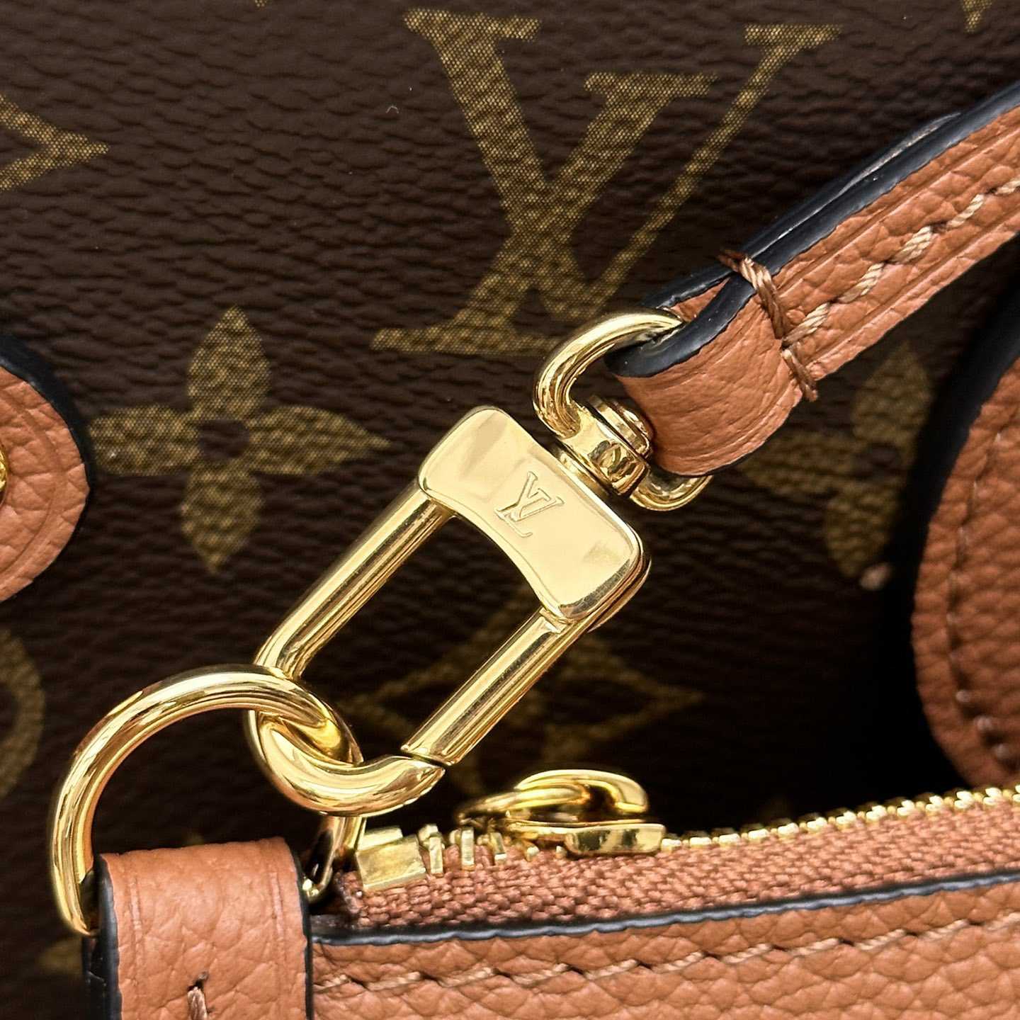 Louis Vuitton Neverfull Inside Out MM   M12061 - DopestKickz