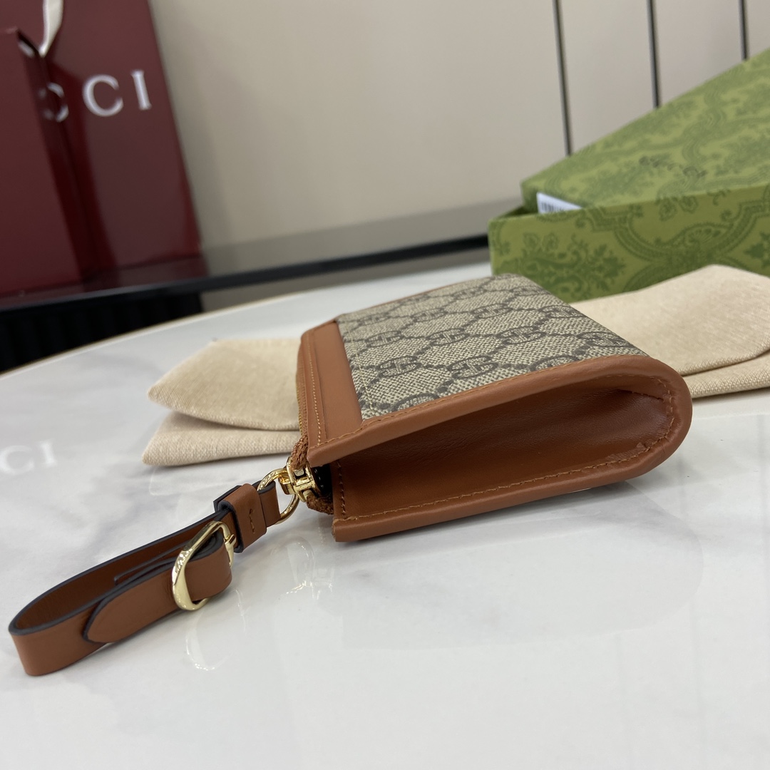 Gucci GG Emblem Zip Card Case - DopestKickz