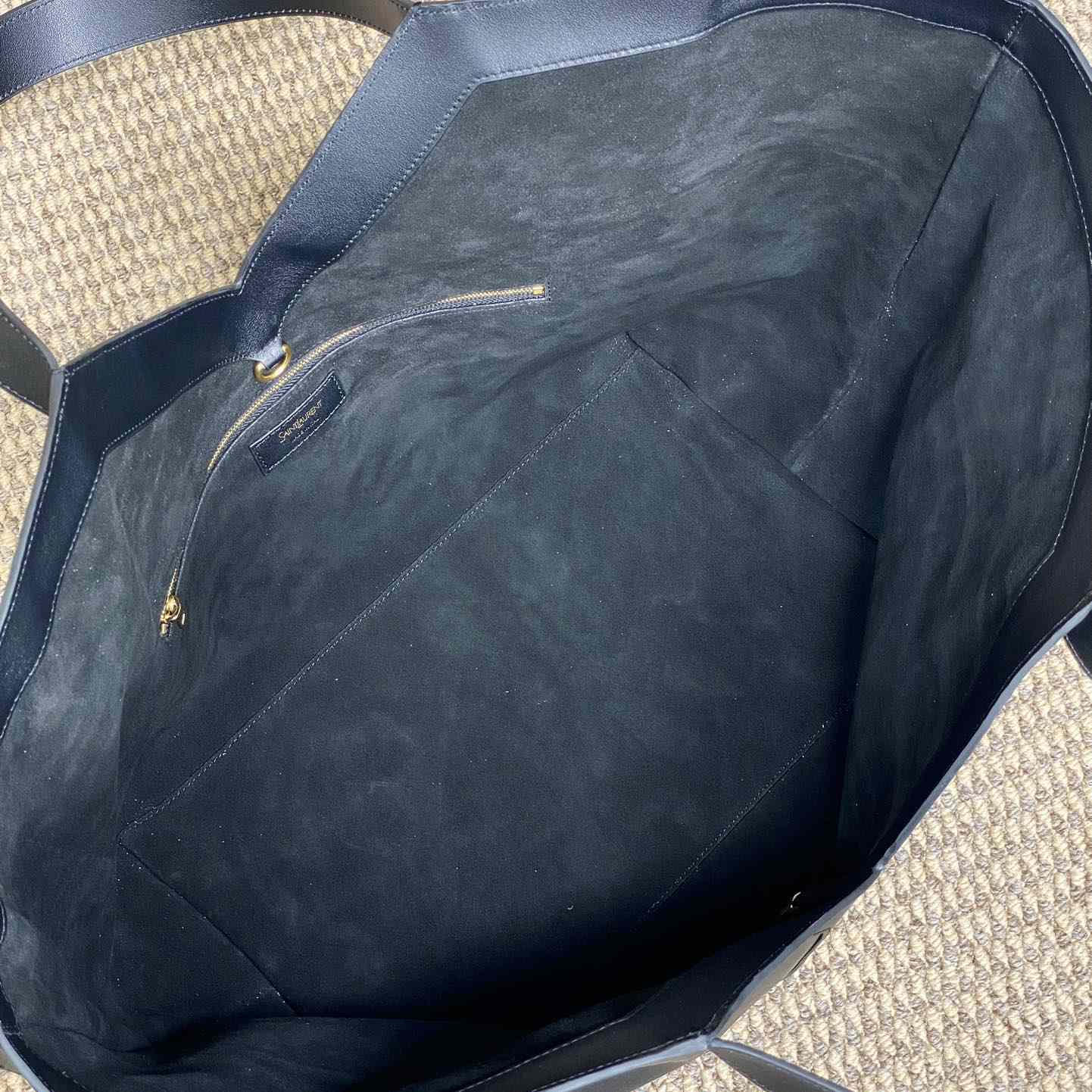 Saint Laurent Y Tote In Leather - DopestKickz