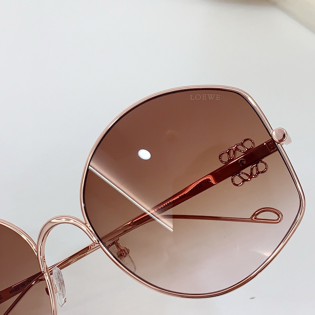 Loewe LW40109U Sunglasses  - DopestKickz
