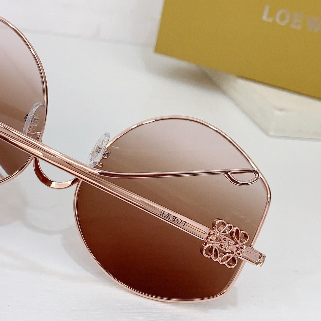 Loewe LW40109U Sunglasses  - DopestKickz