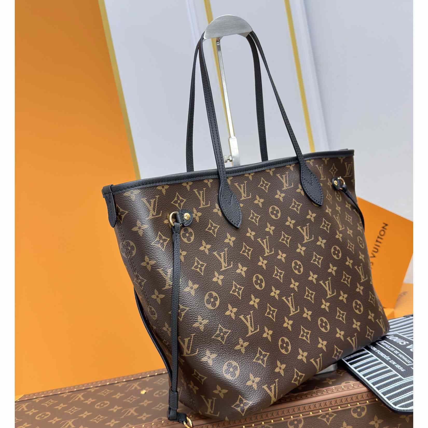 Louis Vuitton Neverfull Inside Out MM   M11946 - DopestKickz