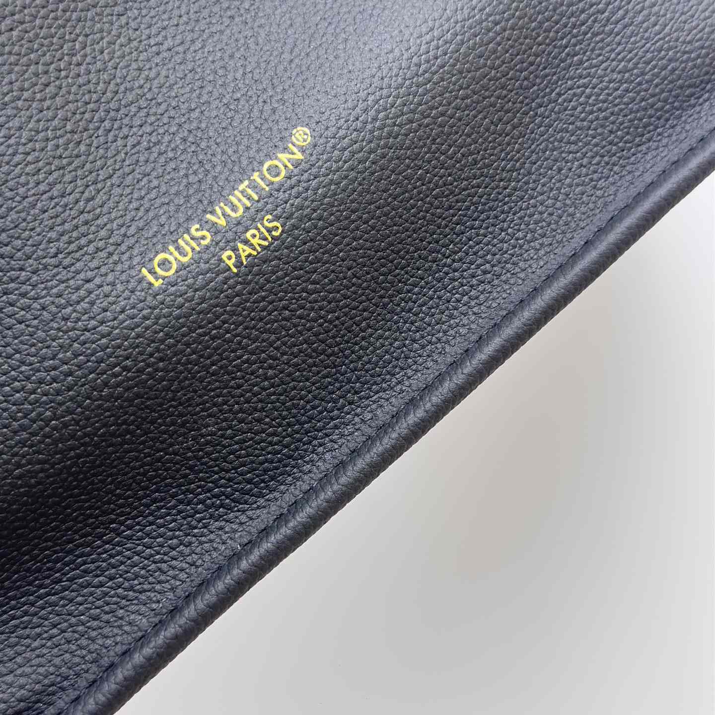 Louis Vuitton Neverfull Inside Out MM   M11946 - DopestKickz