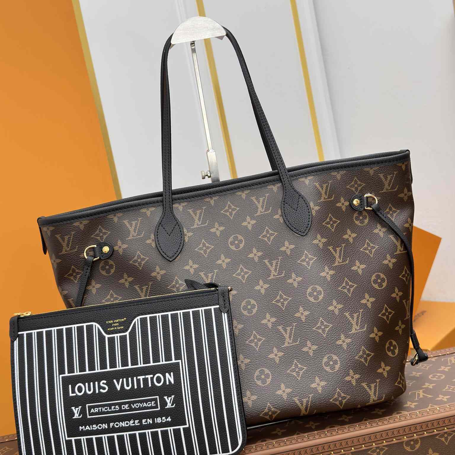 Louis Vuitton Neverfull Inside Out MM   M11946 - DopestKickz