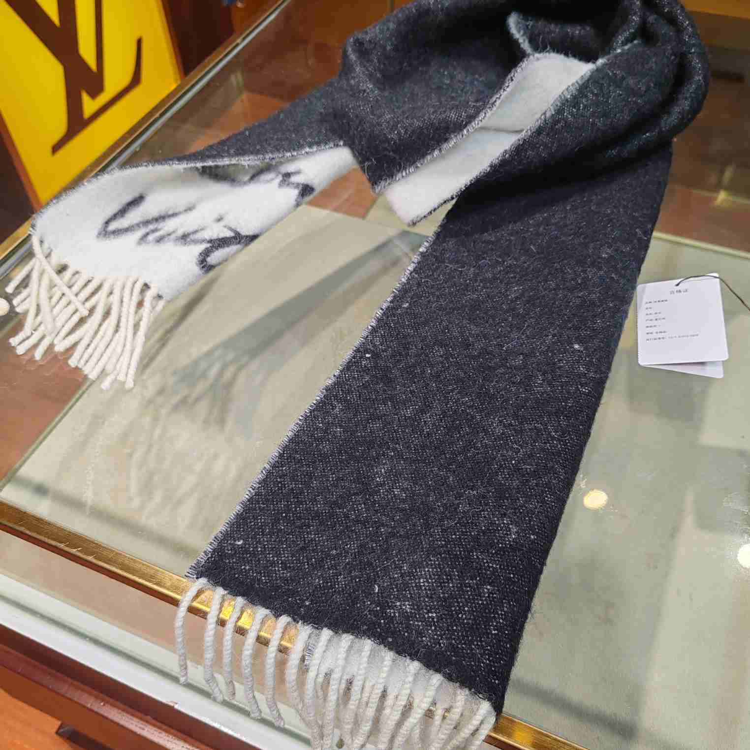 Louis Vuitton Fluffygram Scarf  M92527 - DopestKickz