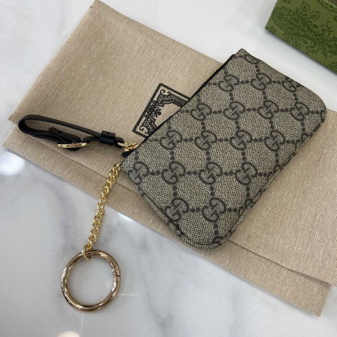 Gucci GG Emblem Key Case - DopestKickz