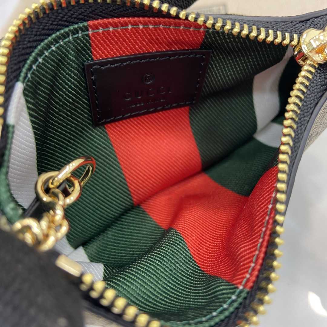 Gucci GG Emblem Key Case - DopestKickz