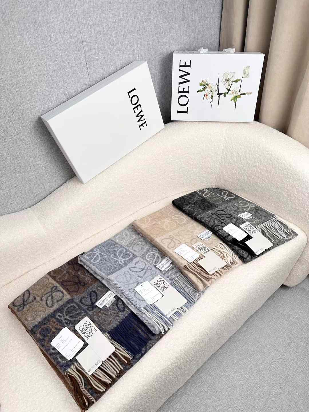 Loewe Scarf   38x200cm - DopestKickz