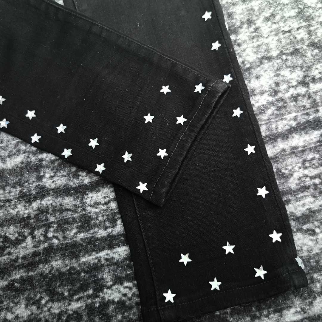 Amiri Slim Fit Jeans    685 - DopestKickz