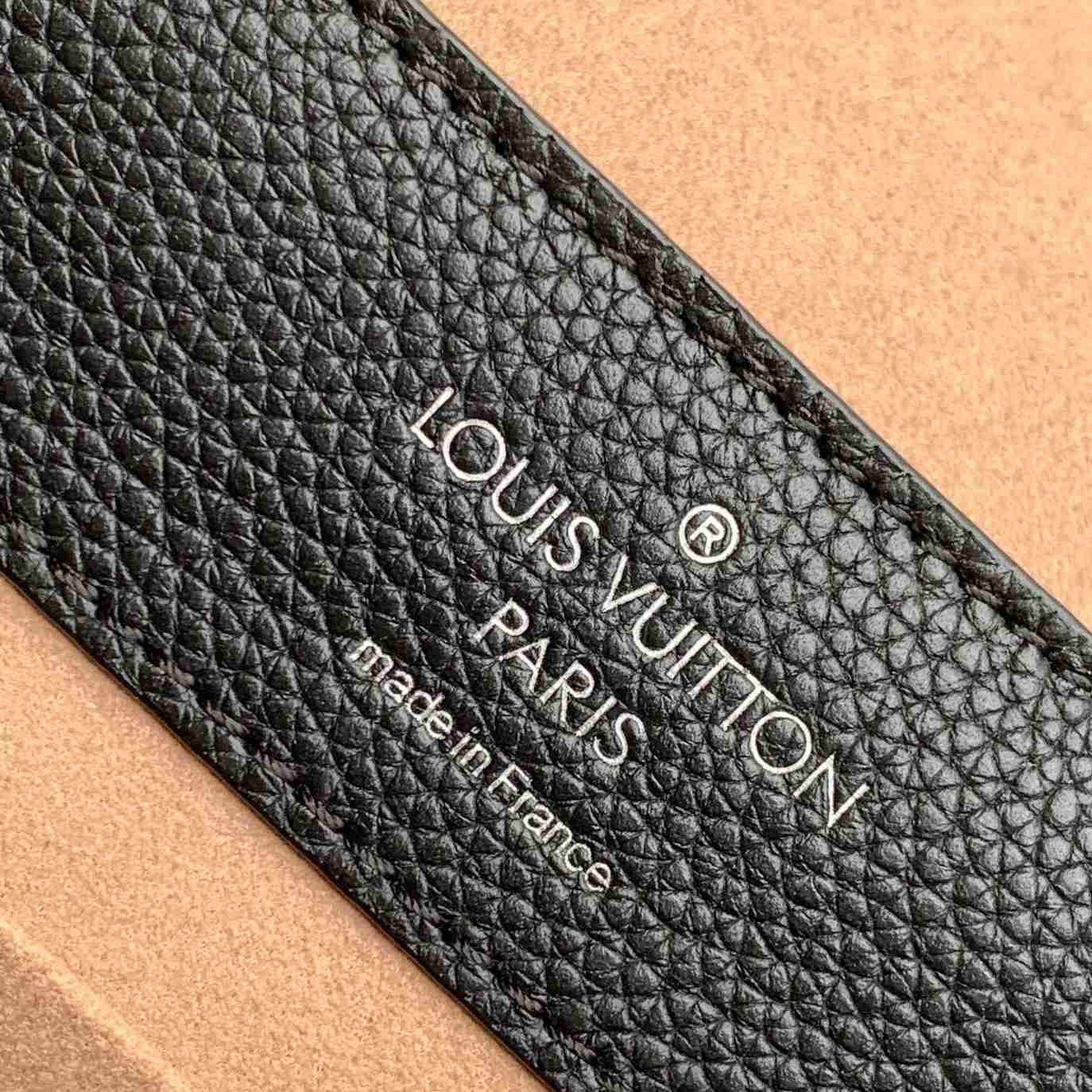 Louis Vuitton Lockme Ever BB   M53937 - DopestKickz