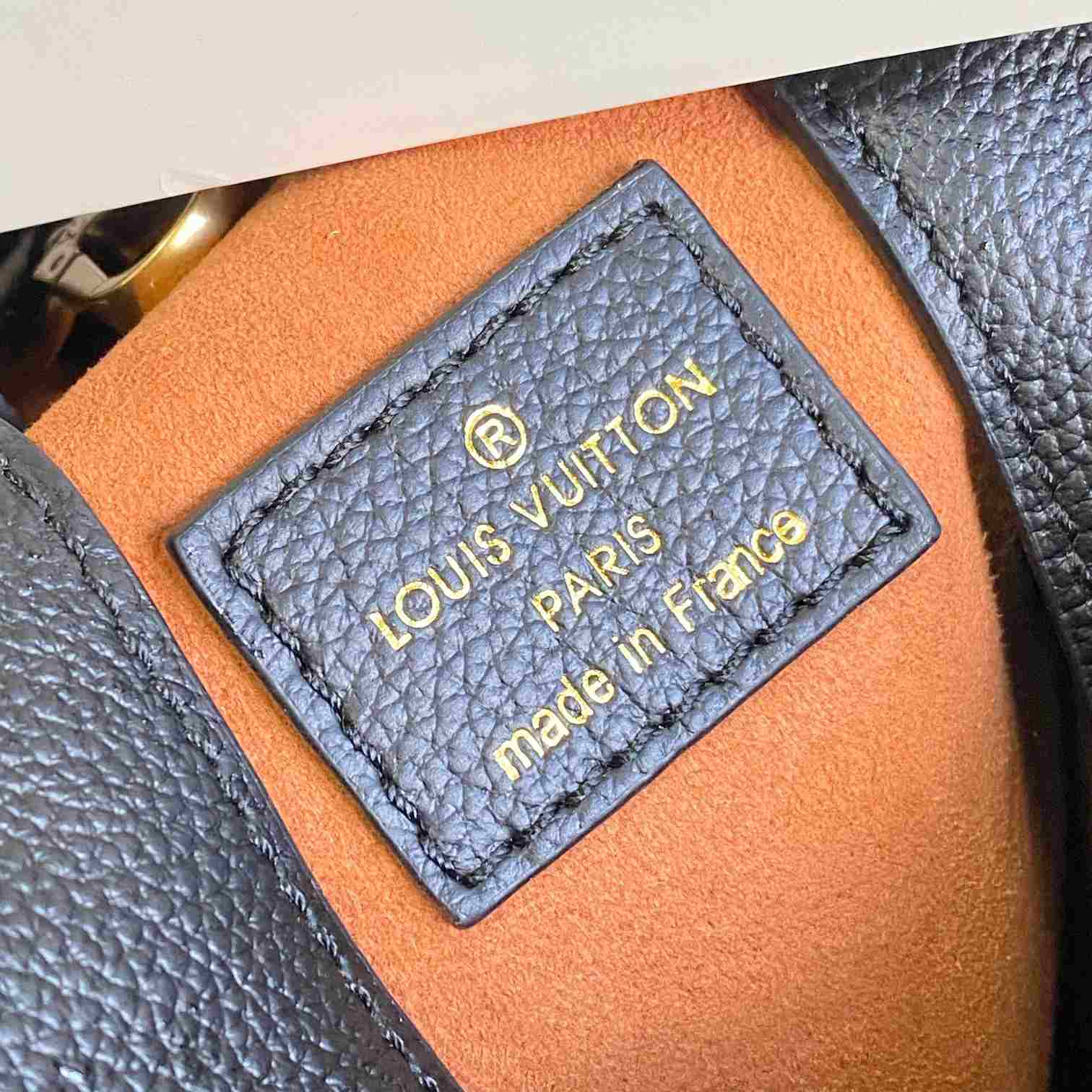 Louis Vuitton Low Key Hobo PM   M25352 - DopestKickz