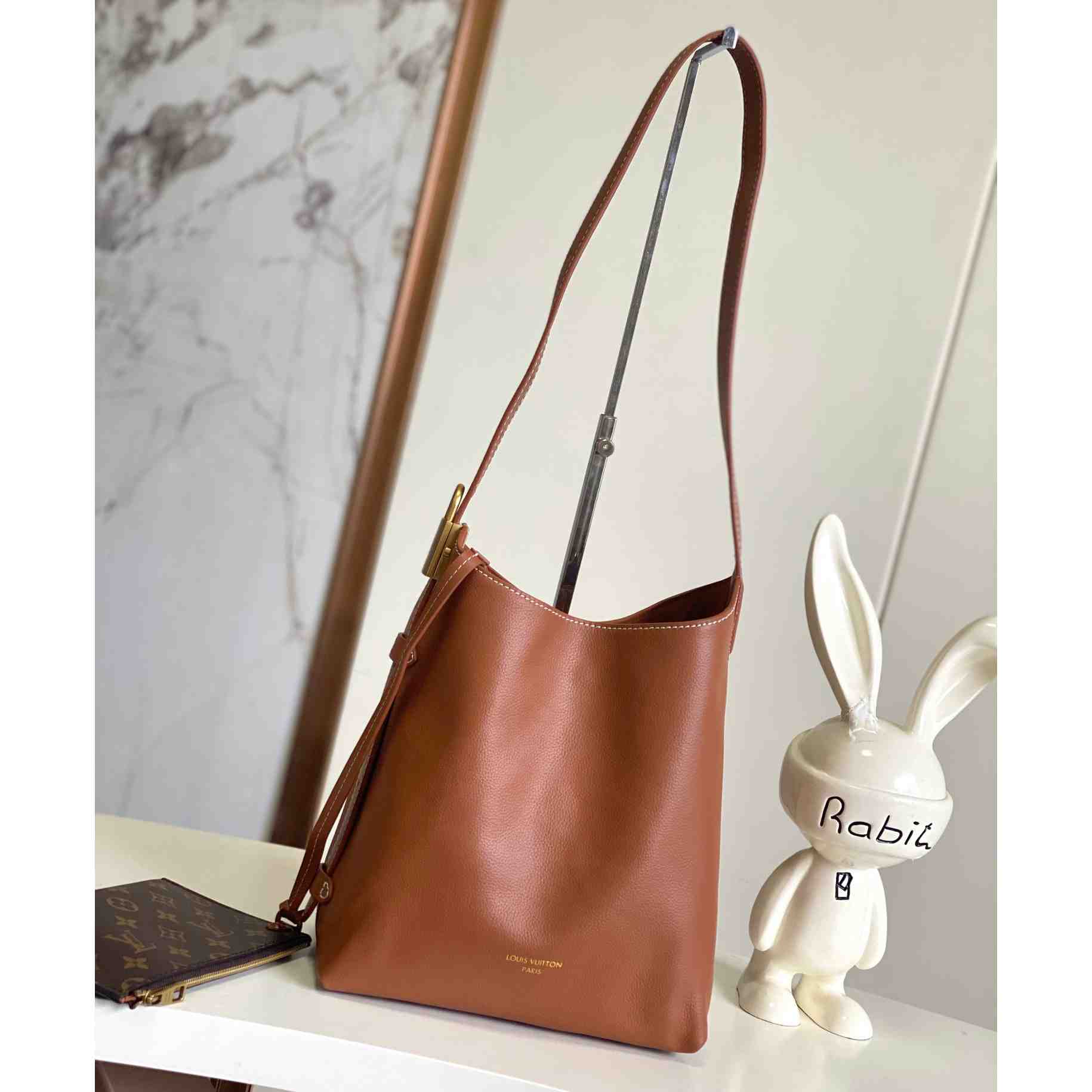 Louis Vuitton Low Key Hobo PM   M25352 - DopestKickz